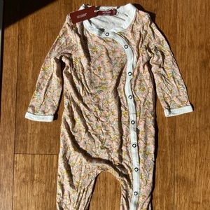 NWT new MILKBARN milk barn footed romper in rose floral 3-6 months